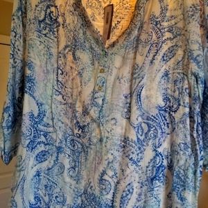 Women's size 3 Chico's three quarter sleeve blouse